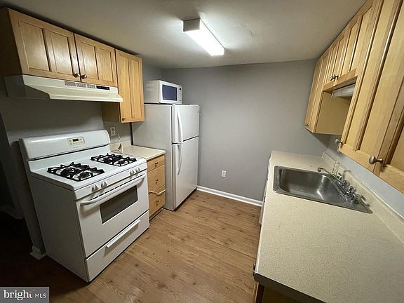 2nd image of 1207 Harvard St NW