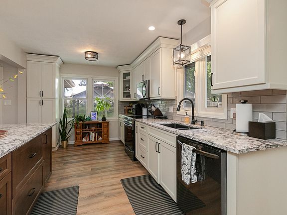 4th image of 4845 S Ash Avenue
