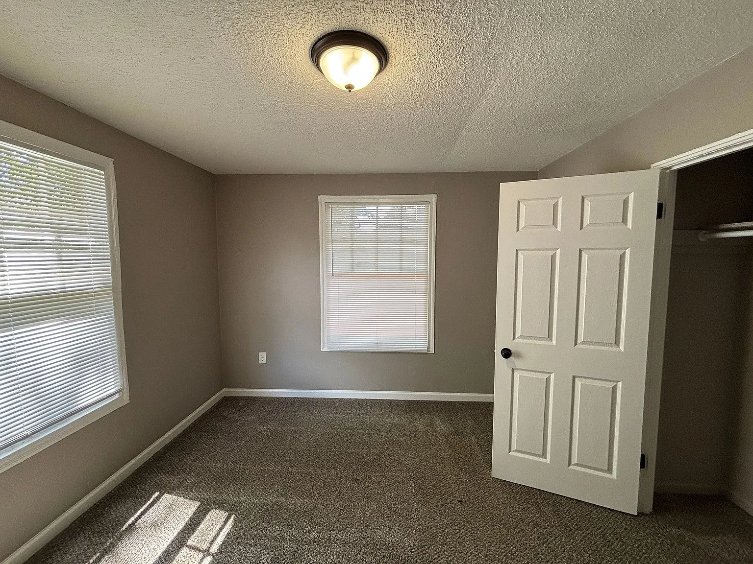 1710 Wolfe St B — Photo 4