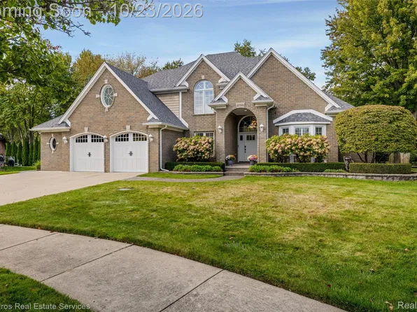 27701 Stephany Ct, Harrison Township, MI 48045
