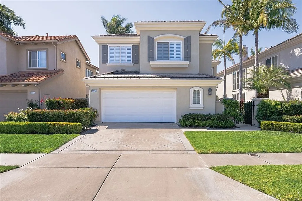 4 bed, 2.5 bath, 2455 sqft, $9,995 — Photo 1