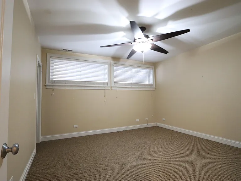 2425 W Arthington St #1 — Photo 18
