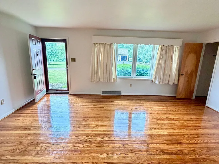 312 Mill Creek Rd — Photo 4
