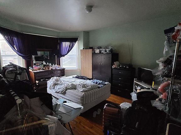 5th image of 6500 Lincoln Dr APT 4