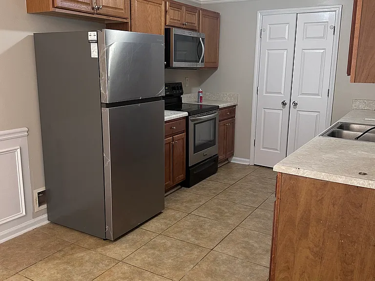 11124 James Madison Dr — Photo 12
