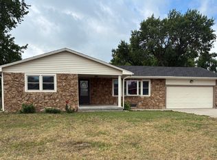 701 E Wood St, Clearwater, KS 67026