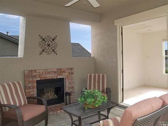 4th image of 202 Clover Springs Dr