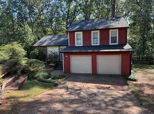 669 Fairforest Ct, Stone Mountain, GA 30088