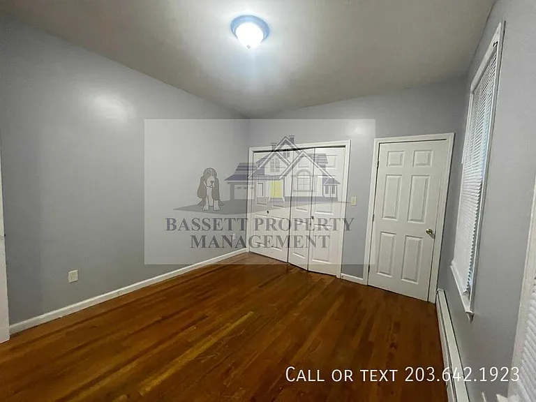 25 Cumley St #1 — Photo 26