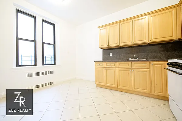 Rented by Zuz Realty | media 19