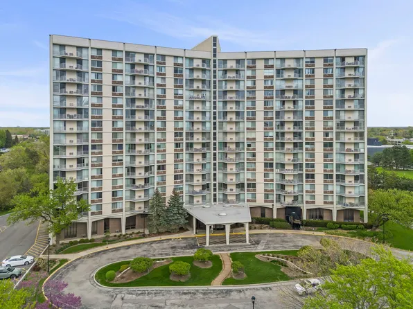 40 N Tower Rd APT 14L, Oak Brook, IL 60523