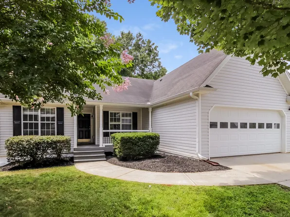 418 Baldwin Ct, Newnan, GA 30263