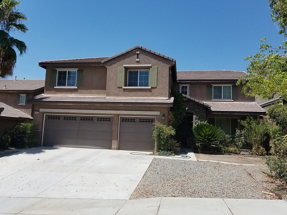 1st image of 40978 Diana Ln
