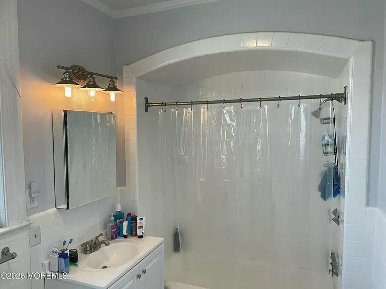 400 Asbury Ave #4 — Photo 6