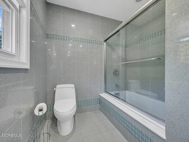 25 Surrey Ln — Photo 28