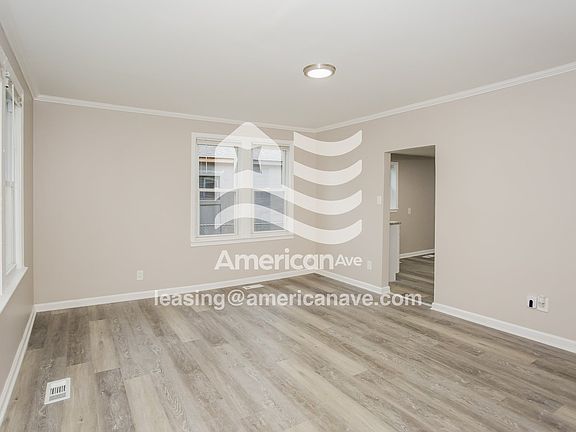 1193024_004_wm_-_living_room_13230757.jpg