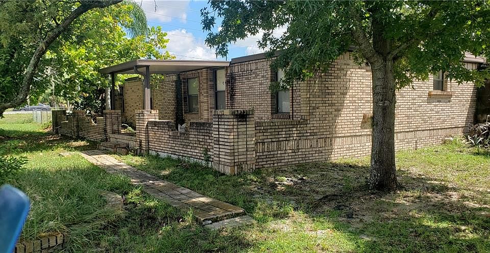 1st image of 10 Laura Ct
