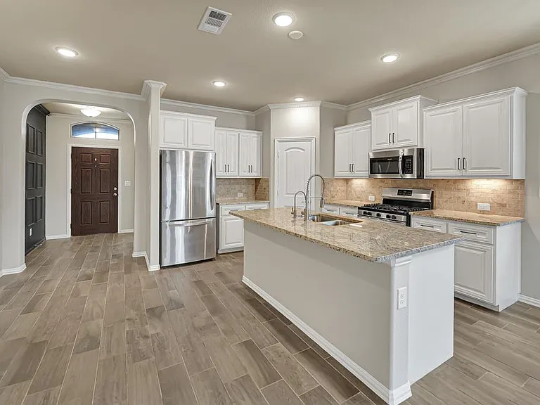 6711 Hall Of Fame Blvd — Photo 7