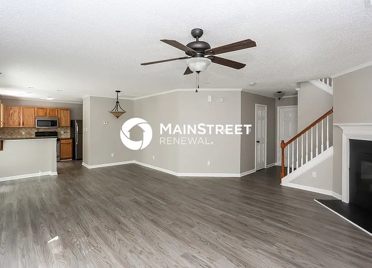 1325 Crestfield Dr — Photo 6