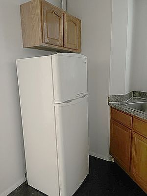 4th image of 302 E 38th St APT 2A