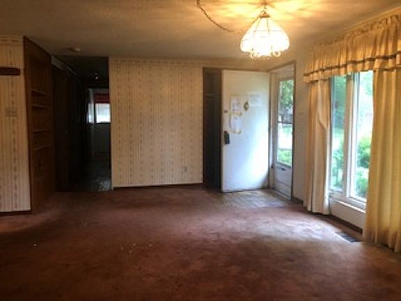 5th image of 1607 Glenwood Dr