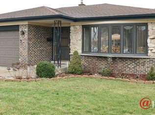 515 Elizabeth Ln, Des Plaines, IL 60018