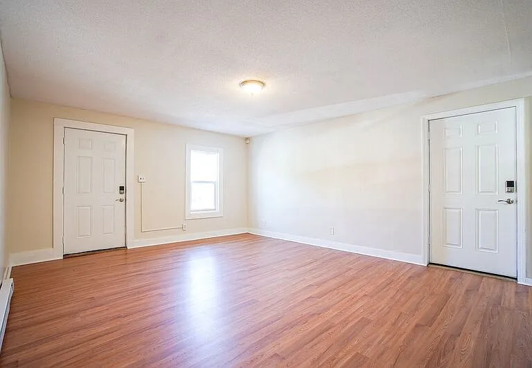 43 Oak St — Photo 8