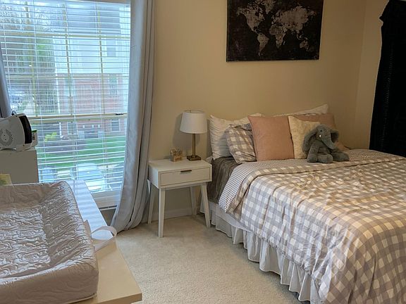 4th image of 3919 Penderview Dr APT 1831