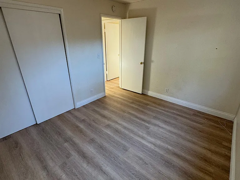 2237 Roosevelt Ave #1 — Photo 17