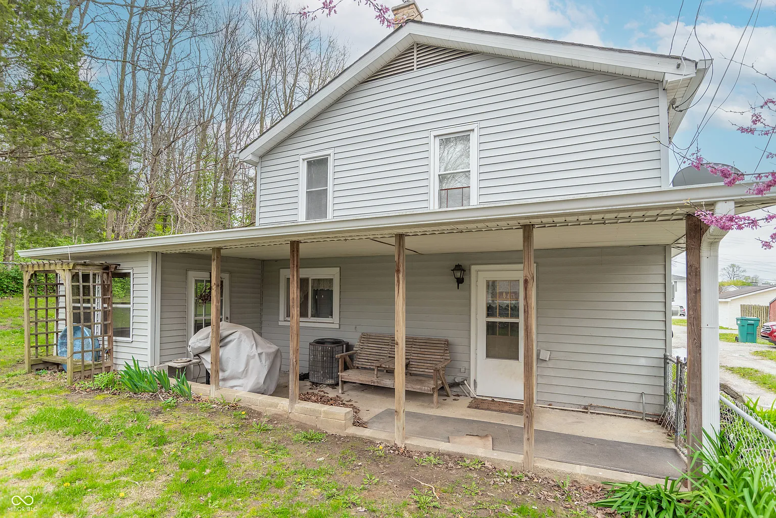 310 Green St photo 1