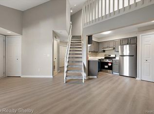 34922 Hamilton Dr #22, Fraser, MI 48026