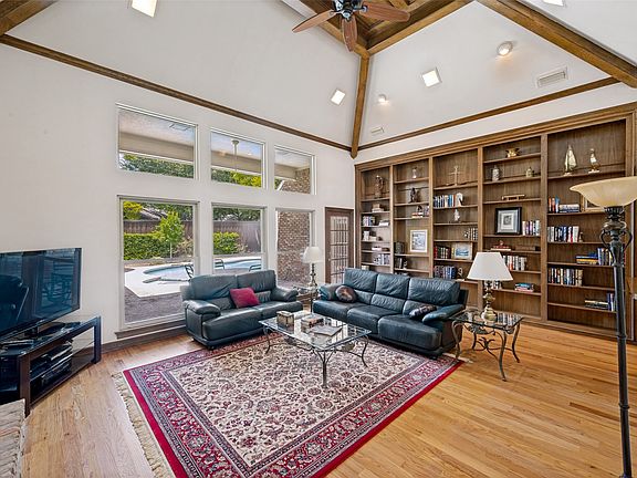 5th image of 5901 Flintshire Ln