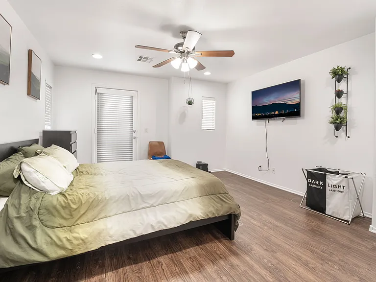 9132 Gabardine Ave — Photo 25