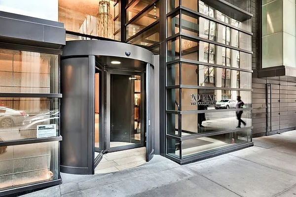 Rented by Compass | media 42