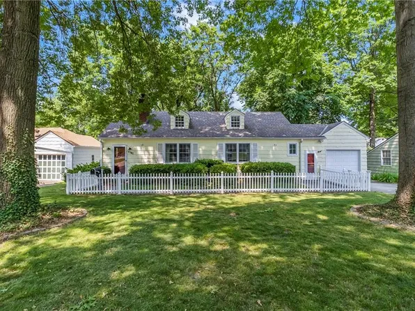7702 Jarboe St, Kansas City, MO 64114