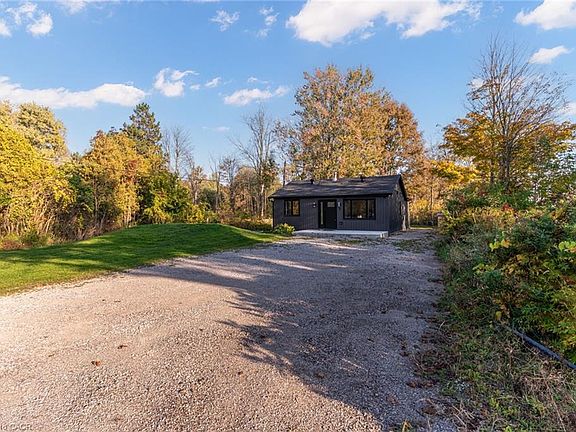 3rd image of 8 Mountsberg Rd