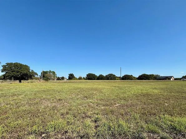 5472 Sunshine Ln, Kingston, OK 73439