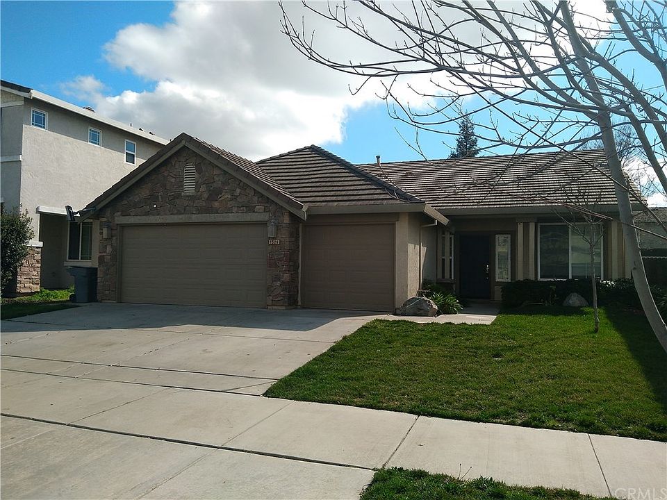 2nd image of 1526 Esplanade Dr