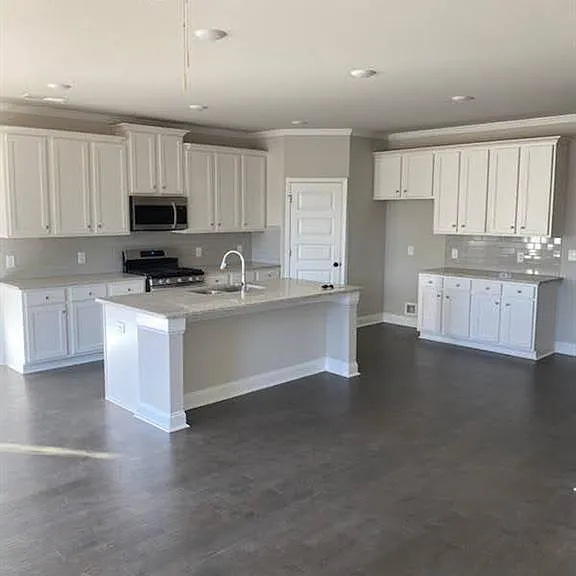 200 Broadleaf Way #10 — Photo 2