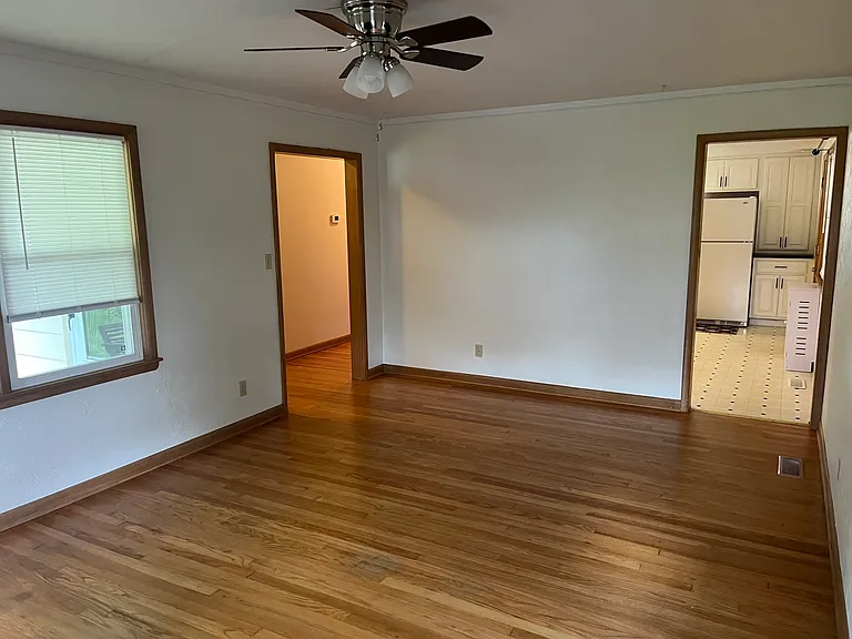 3018 Missouri Ave — Photo 5