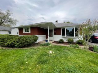 2107 Quail Ln, Rolling Meadows, IL 60008