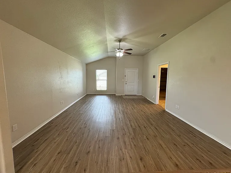 10113 Viola Ave — Photo 6