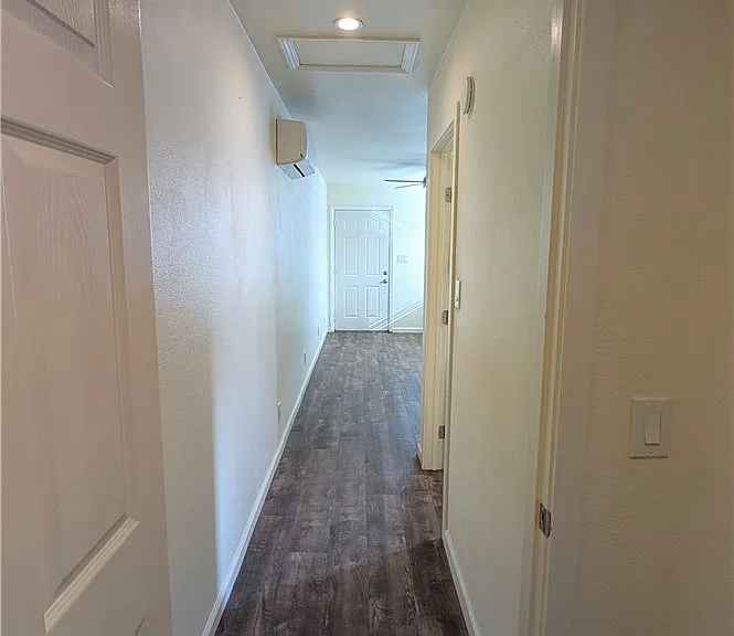 1528 E 9th St — Photo 10