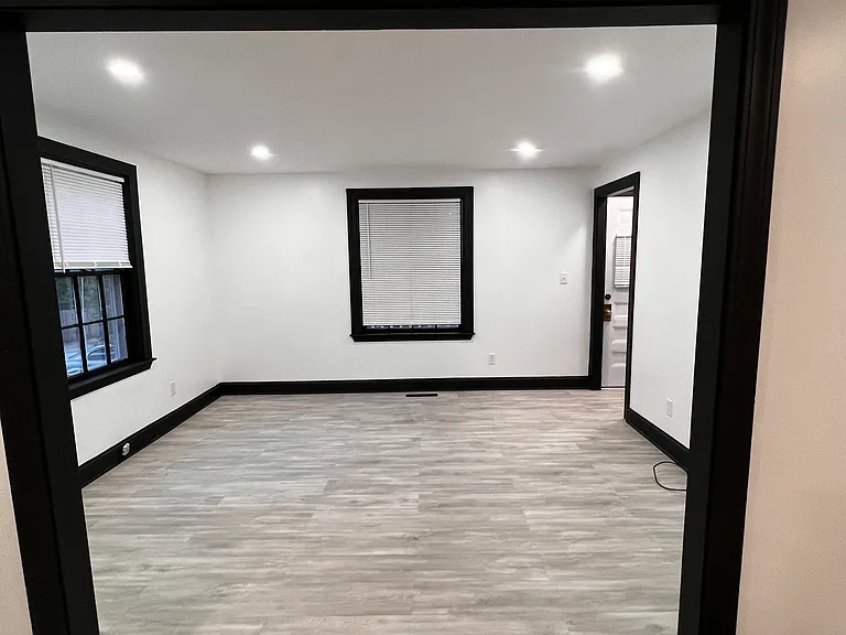46 Grove St #1A — Photo 4
