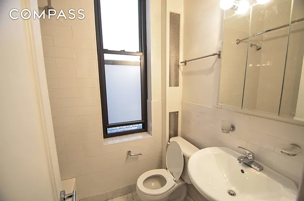 Rented by Compass | media 7