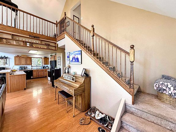 5th image of 24 Ashley Pl