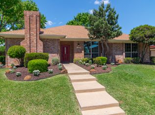 1205 Timber View Dr, Bedford, TX 76021
