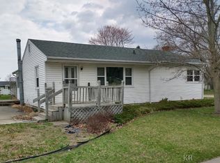 1102 N Spring St, Gladwin, MI 48624