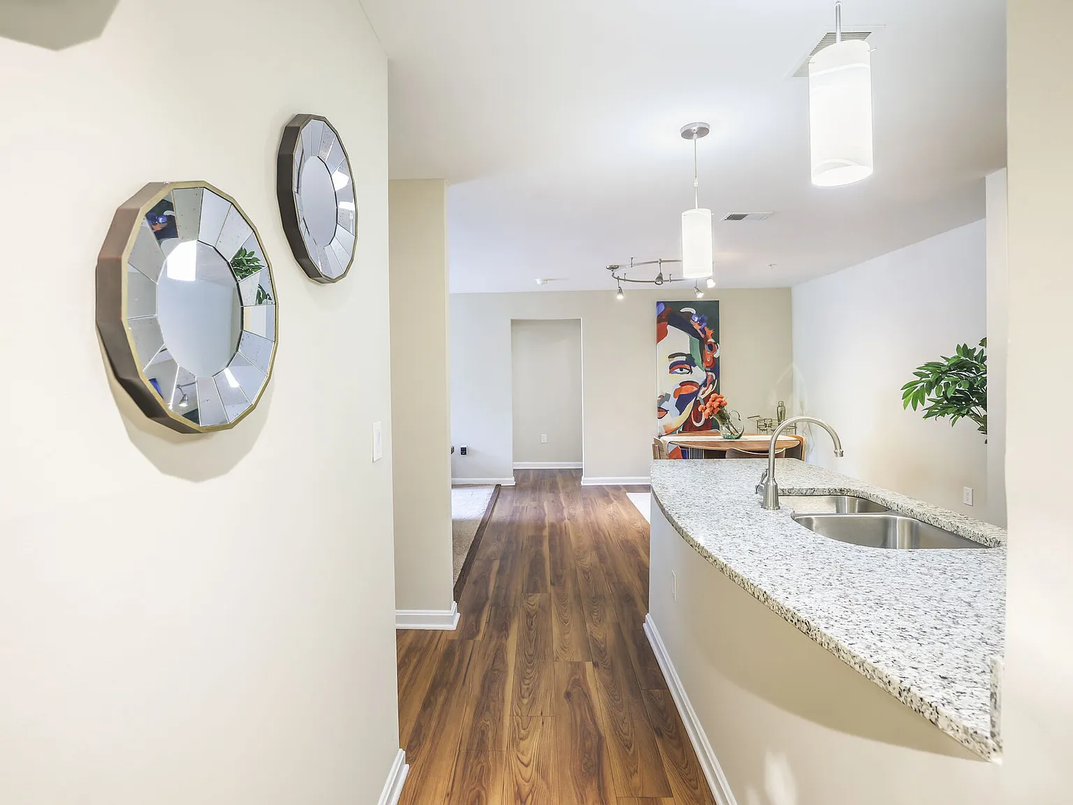 Stonehaven Apartments — Photo 3