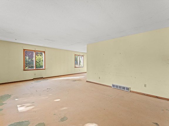 5th image of 212 Cherita Dr